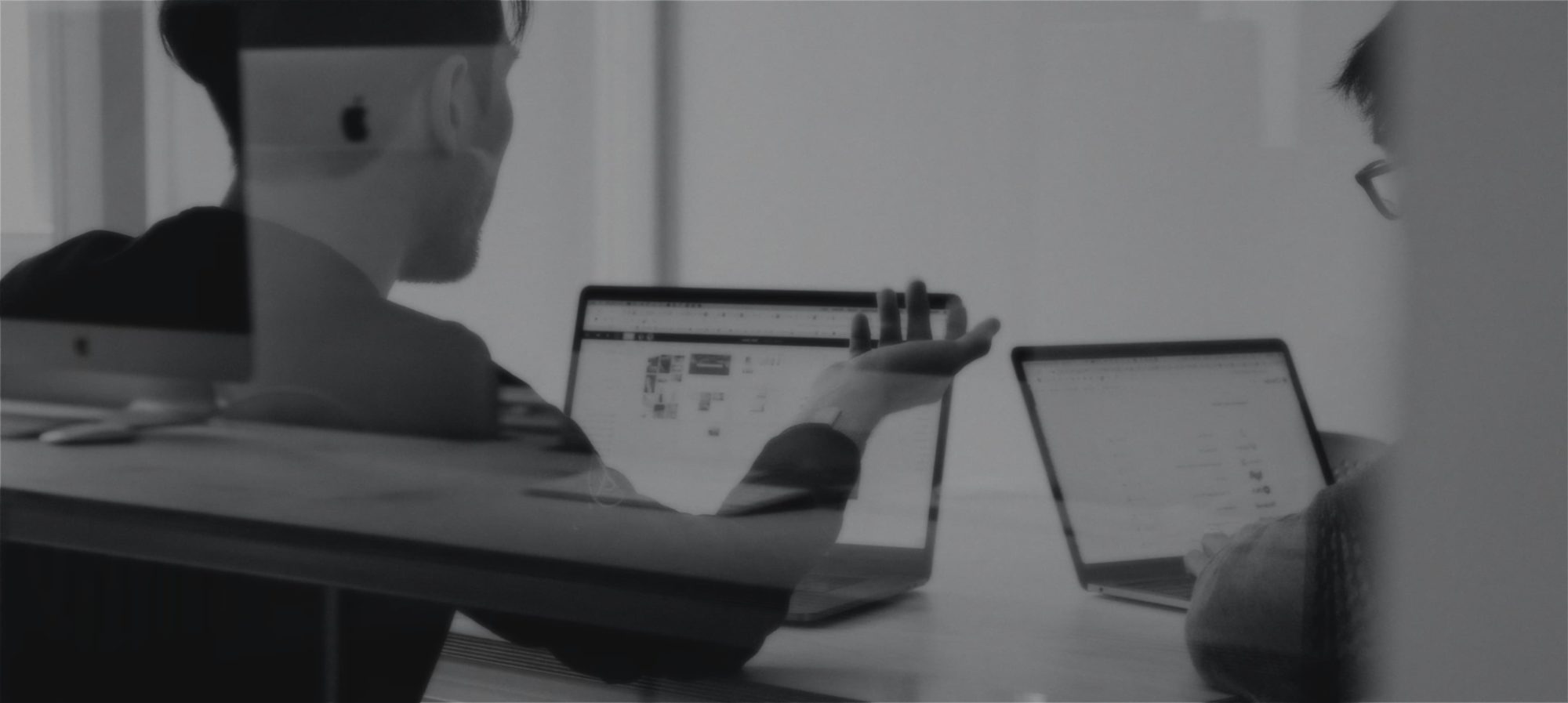 people having a discussion in IT company